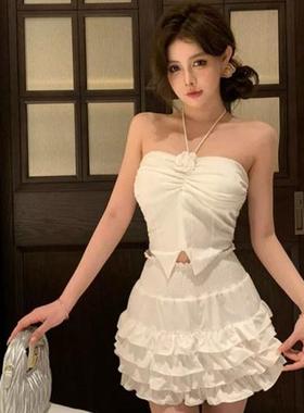 纯欲风白色清纯少女抹胸吊带背心入秋内搭设计感新款甜美辣妹上衣