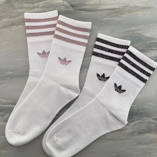 Adidas阿迪达斯三叶草女袜条纹