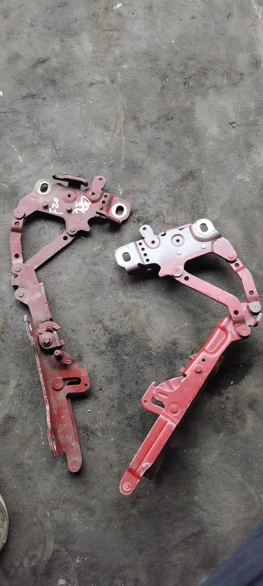 宝马1系F20 114 116 118 120 125 135机盖铰链 机盖合页|ruв категории автомобиль/товаров/аксессуары/переоснащение, автозапчасти, других автомобильных внутреннее оборудование - от Buy2taobao.com для оказания профессиональной услуги покупки агента Taobao