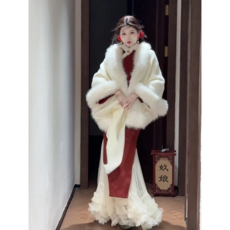 新娘结婚毛披肩订婚礼服旗袍外搭婚纱披肩斗篷婚礼加绒保暖披风白