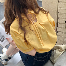 百思朵少女甜美鹅黄色短袖衬衫心机设计感后背系带镂空奶油黄露背