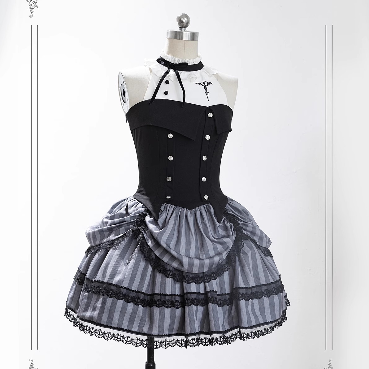 魔女商会哥特甜酷辣短款连衣裙