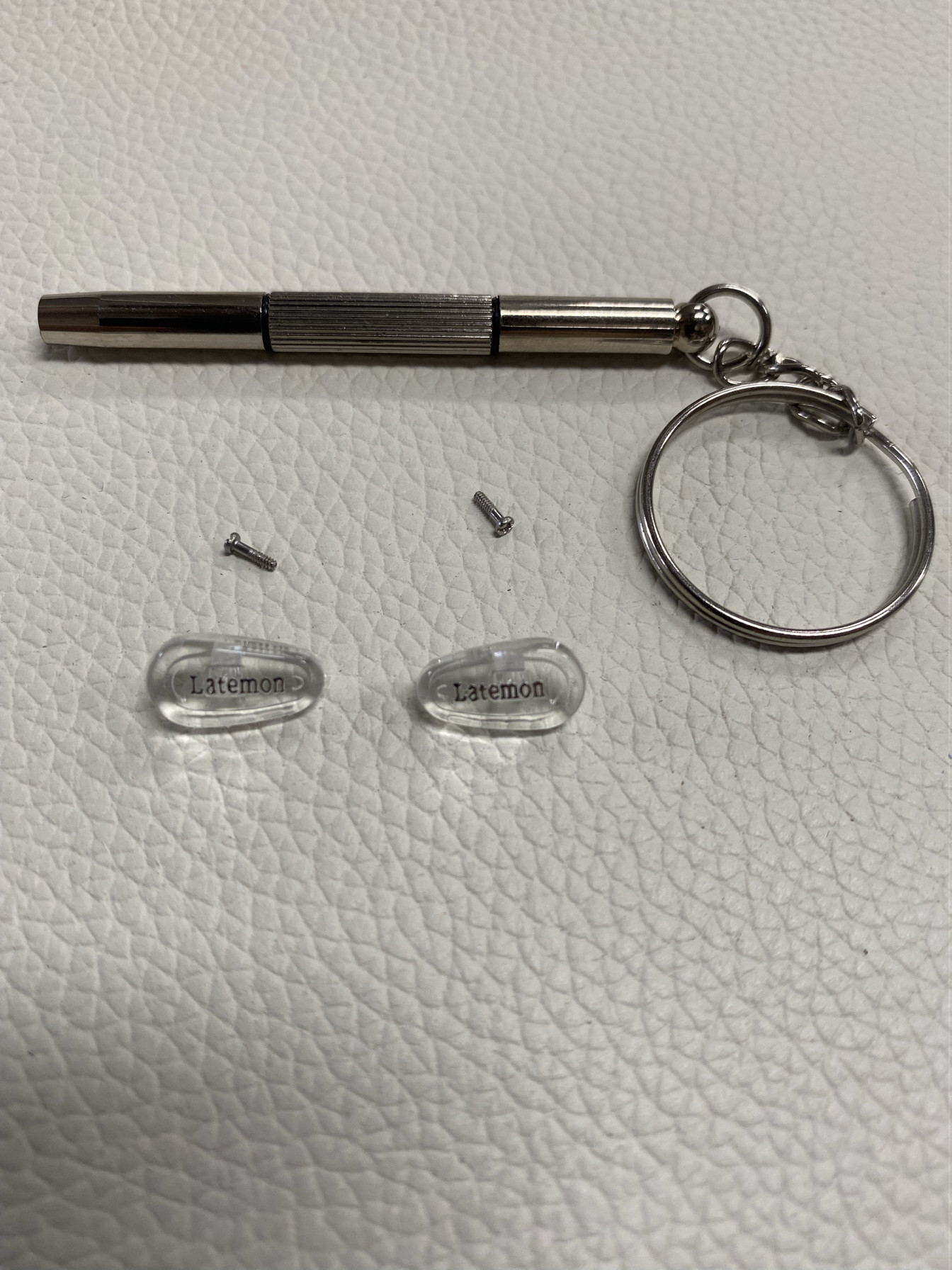 精工眼镜盒精工儿童眼镜盒轻便抗压送防滑圈可配镜原装正品