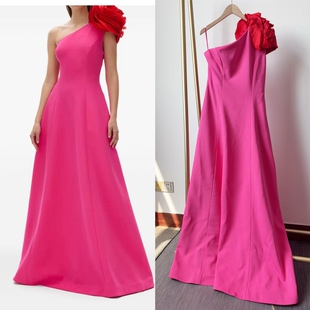 G玫红色立体花朵肩部装 饰单肩礼服连衣裙 R@chel 小众设计师款