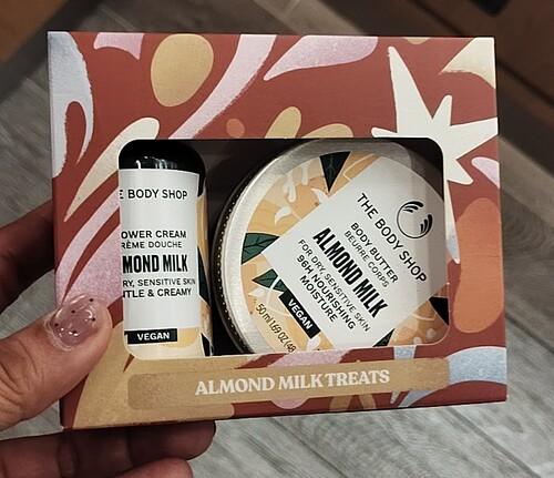 body shop杏仁牛奶身体乳+杏仁黄油