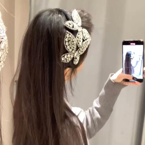 小香风满钻蝴蝶发箍千金感新款
