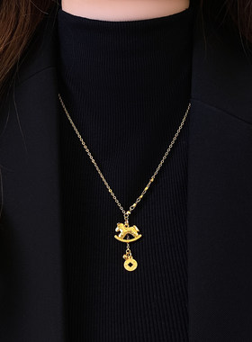 金色碎碎冰小马钱币项链女