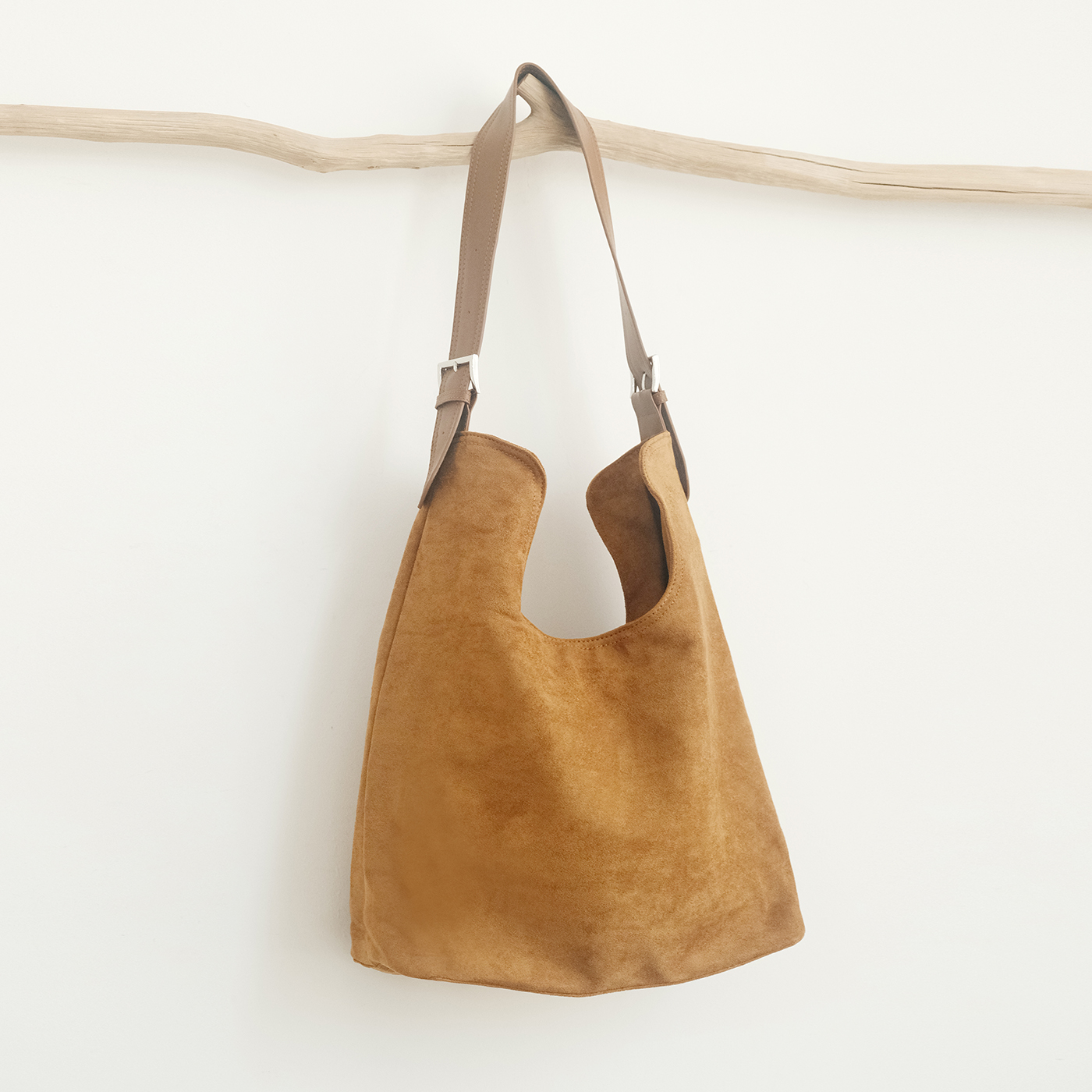 2025冬季新款麂皮绒水桶包