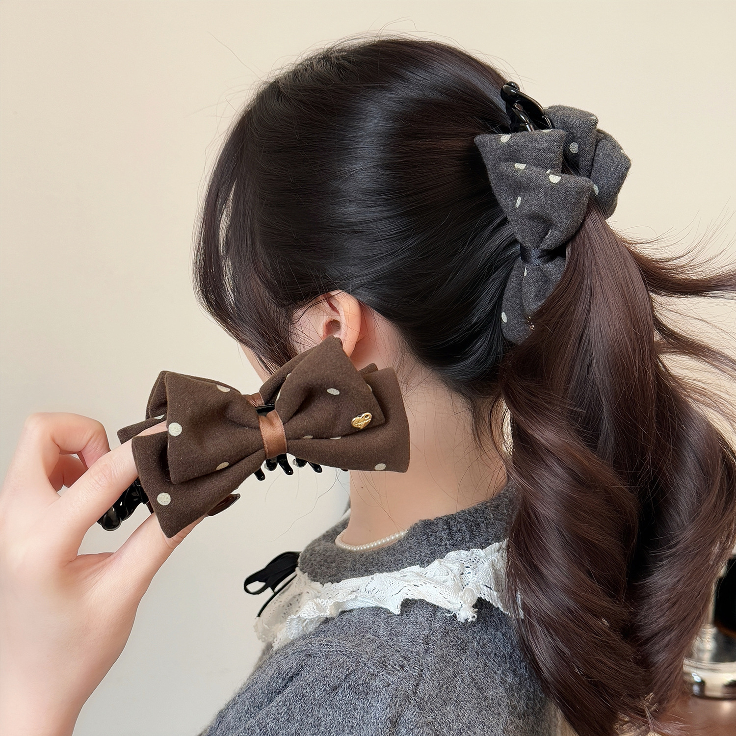 轻奢气质蝴蝶结高马尾扣夹后脑勺盘发香蕉夹网红新款波点发夹头饰