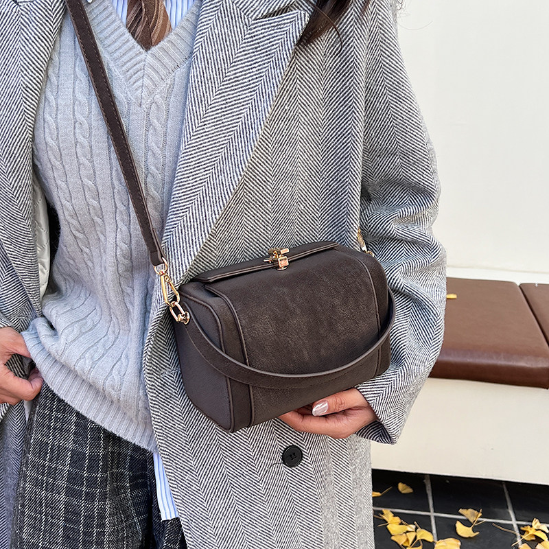 超火手提盒子包包女士2025新款潮高级质感小众复古磨砂斜挎枕头包,箱包皮具/热销女包/男包,小方包,淘宝优惠券,粉丝福利购,淘宝优惠卷
