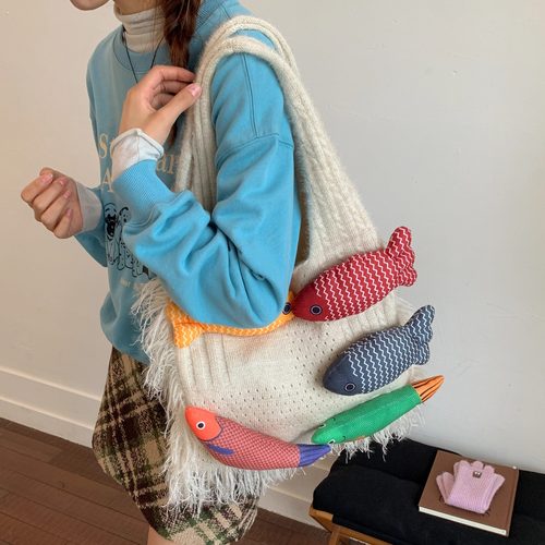 多色小鱼针织编织托特包