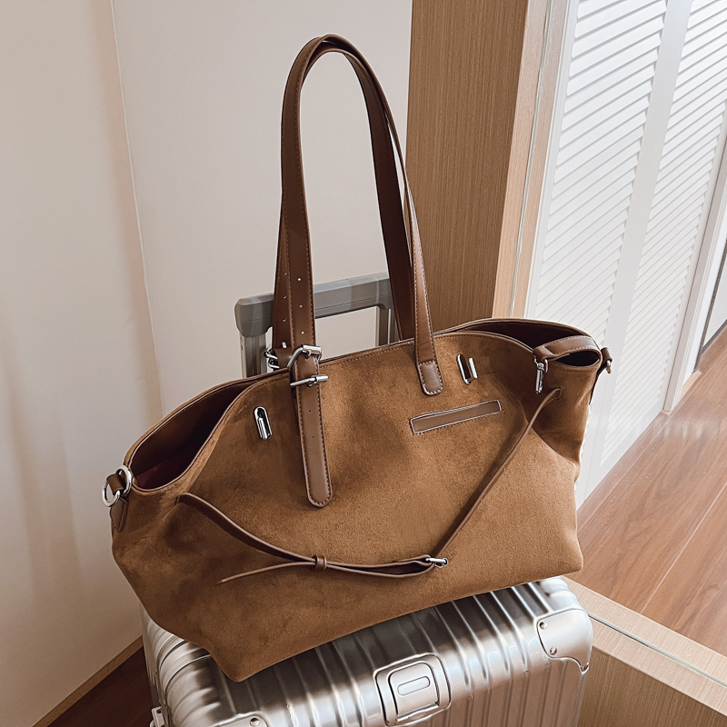 皮质秋冬单肩大容量休闲简约百搭