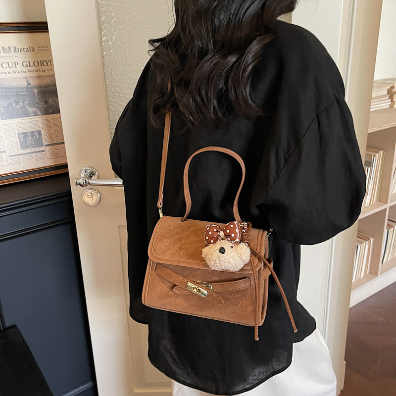 高级质感复古磨砂小方包女百搭手提斜挎包通勤包包女2026春季新款,箱包皮具/热销女包/男包,小方包,淘宝优惠券,粉丝福利购,淘宝优惠卷