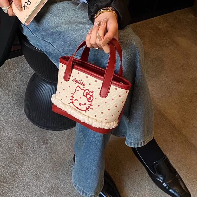 高颜值好看可爱卡通水桶包女单肩手提包日韩风小拎包包女2025新款,箱包皮具/热销女包/男包,水桶包,淘宝优惠券,粉丝福利购,淘宝优惠卷