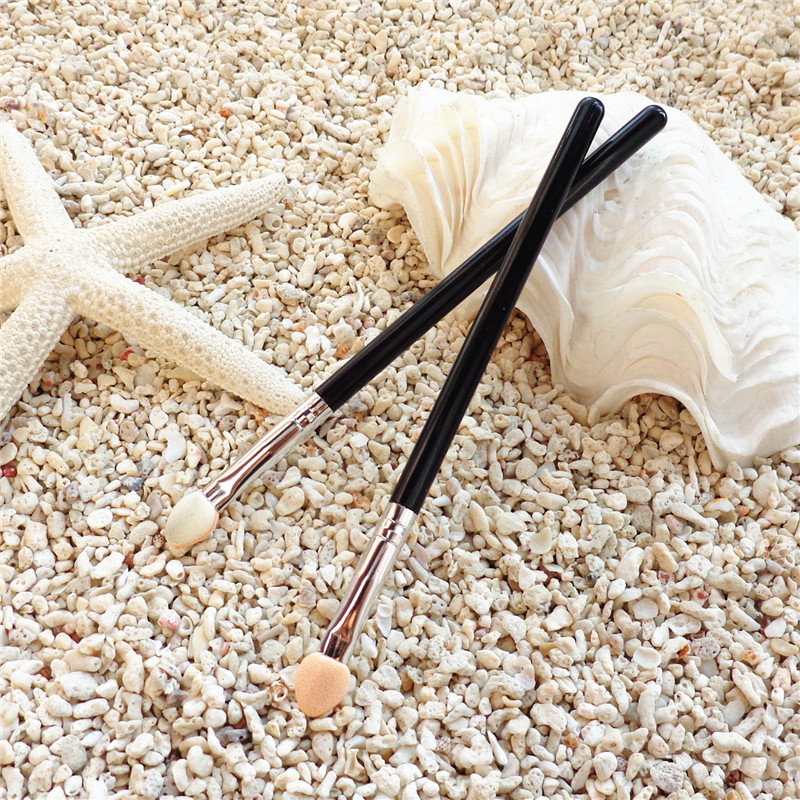 两只优惠装柔软乳胶膏状眼影刷