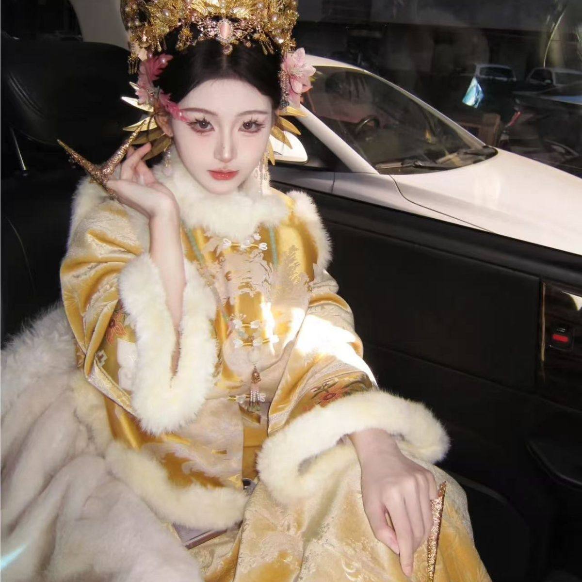 【金色皇后】格格服装汉服针织马家重工刺绣秋冬新款旗袍套装
