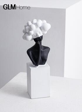 现代简约的黑白女孩家客厅艺术装饰品入口酒柜装饰酒店民宿软装