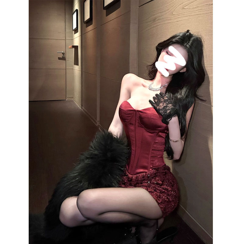 约会神器 辣妹一字肩红色抹胸连衣裙名媛拼接生日裙新款小礼服裙