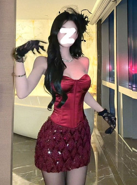 设计感辣妹红色抹胸连衣裙女2025秋冬新款拼接包臀裙性感生日裙子