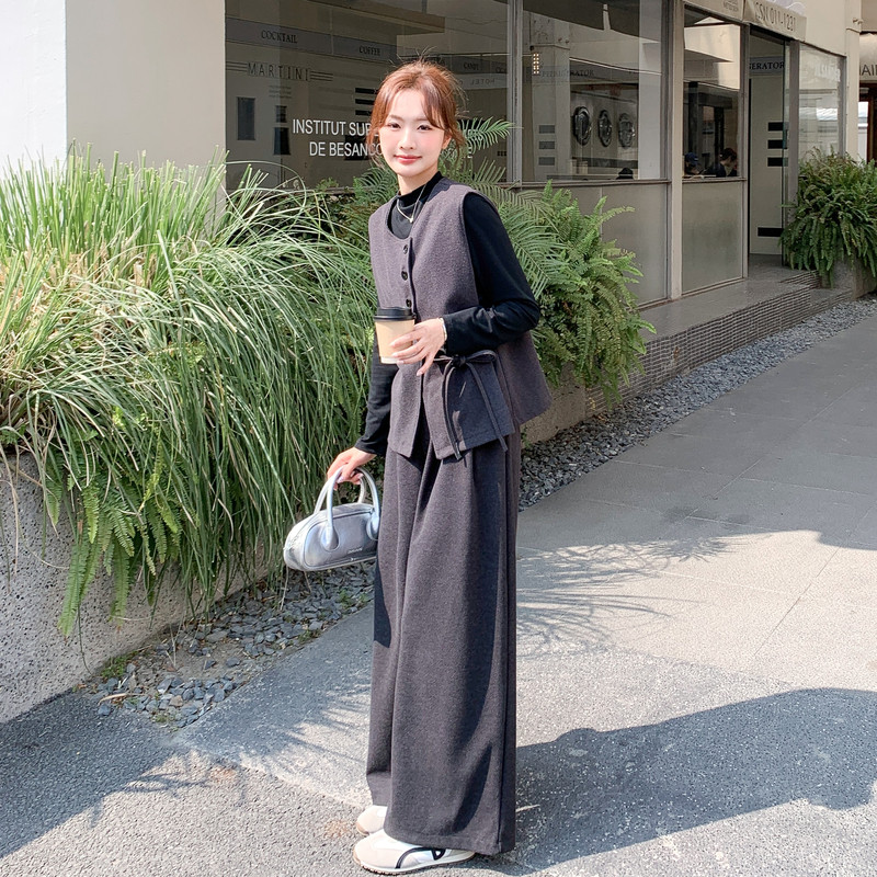 新款图大货已出马甲=裤子+打底衫三件套275-W811-P195-K318，女装套装/套裙，柒柒家