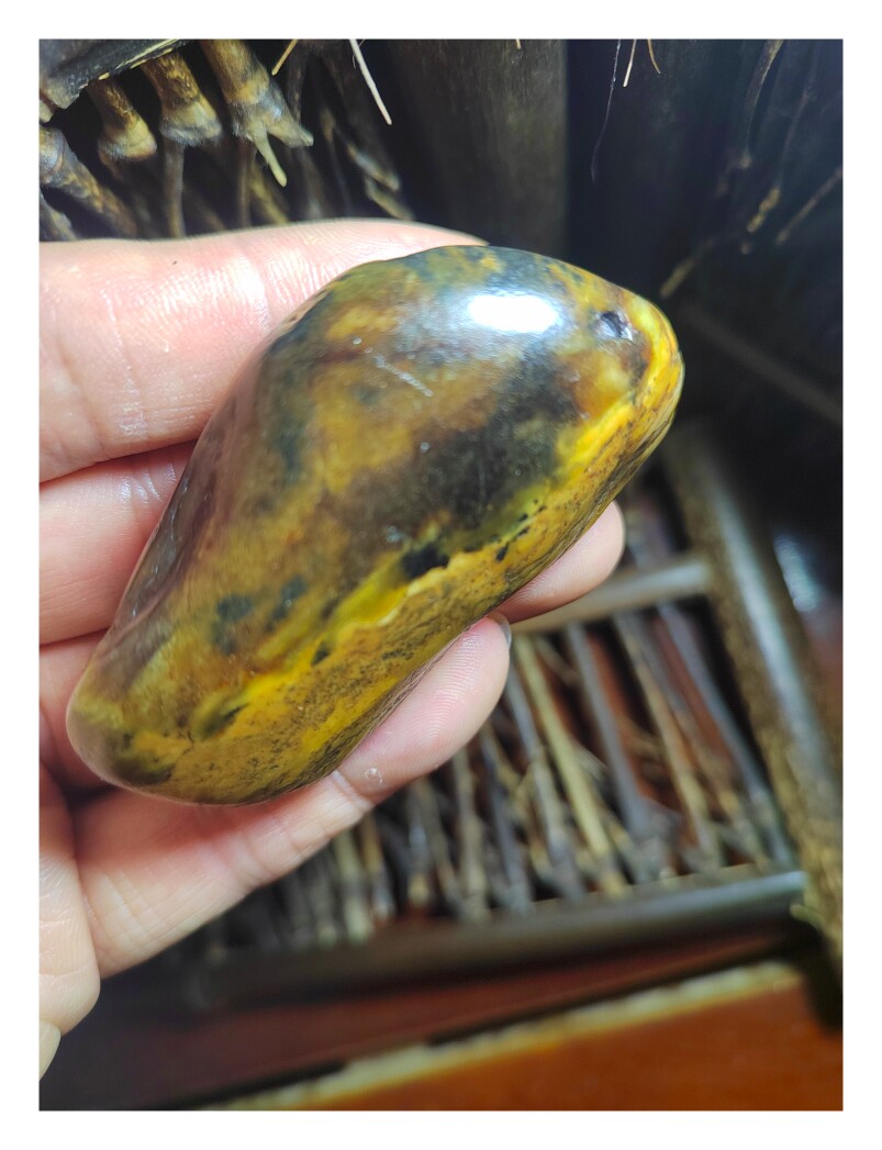 九运的籽料七彩云虎头鱼，像不像龙头旺旺孙悟空金箍棒