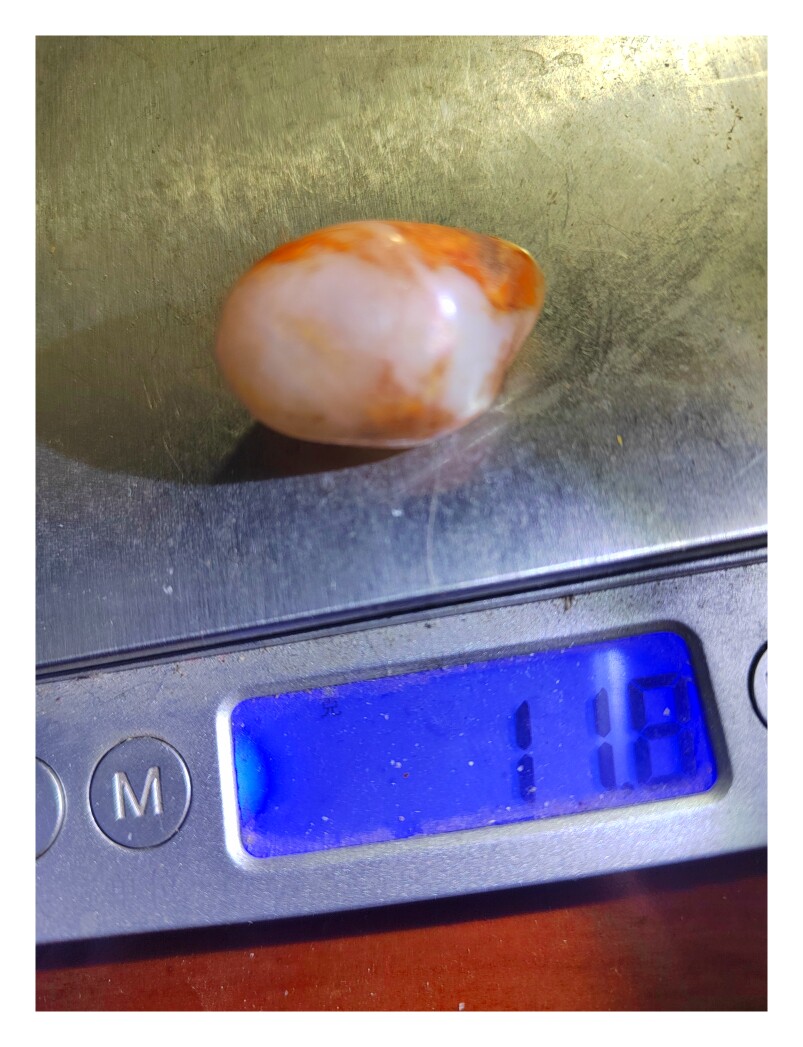 新疆玛丽艳老河道一手籽料原石,黄油皮羊脂白玉籽料原石盘盘玩玩