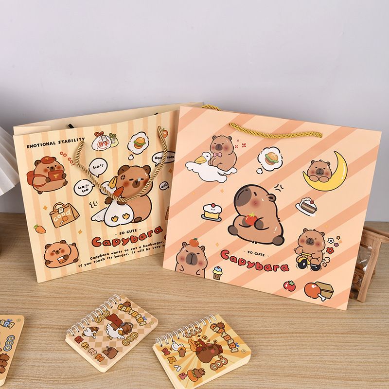 跨境卡皮巴拉礼袋生日礼物男孩女孩开学大礼包卡通可爱学生伴手礼