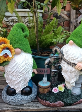 甘道夫小矮摆件花园艺庭院装饰地精桌面个性网红阳台造景太阳能灯