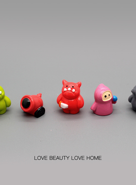 好无聊！摆几只小士兵怪兽疗伤治愈电脑桌面日式工位办公桌小摆件