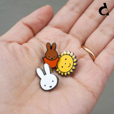 卡通可爱米菲金属徽章