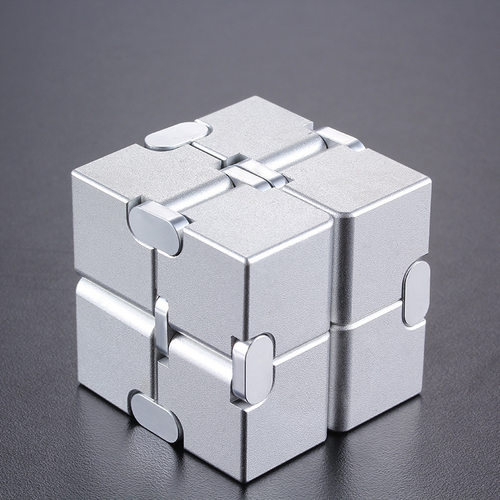 工厂直销无限魔方INFINITY CUBE 无限魔方塑料仿合金无限减压魔方