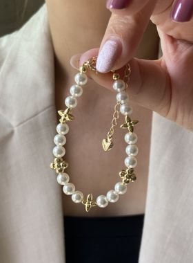 金色四叶草十字架珍珠手链轻奢小众高级精致手饰2025新款爆款手串