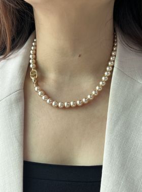 施家人造珍珠项链女 轻奢小众高级感锁骨链颈链2025新款猪鼻子扣