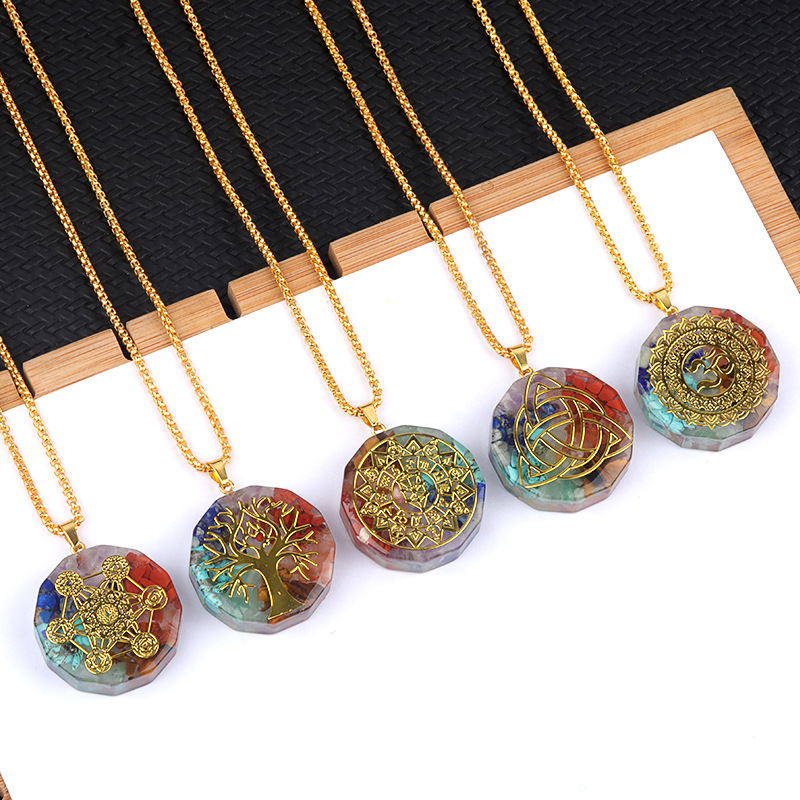 2311-天然七彩水晶碎石树脂项链45种六边形滴胶水晶石头包裹吊坠