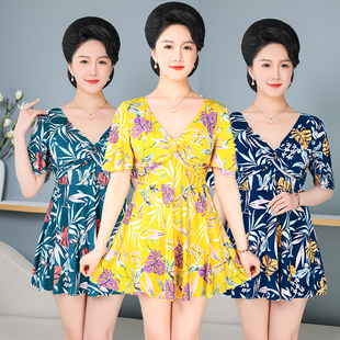 妈妈泳衣女中老年人遮肉遮肚显瘦保守分体大码 泡温泉 200斤时尚