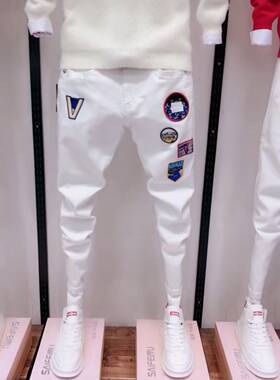 白色印花牛仔裤男士社会精神小伙