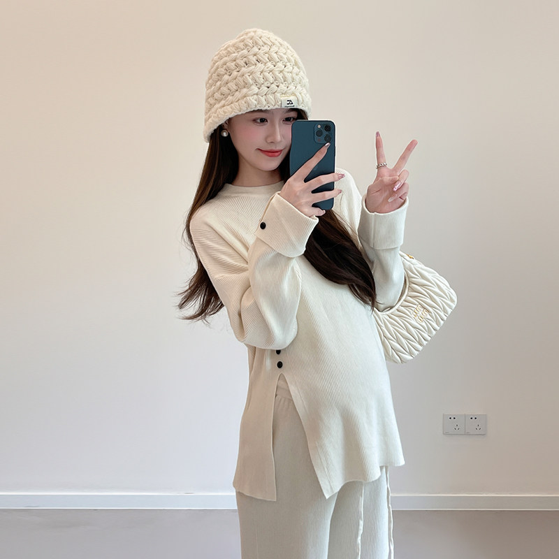 孕妇装秋装套装时尚款外出秋冬季毛衣女春新款针织阔腿裤两件套