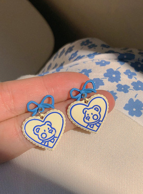 蓝色蝴蝶结爱心小熊耳钉小众设计感耳饰2024新款爆款耳夹无耳洞女
