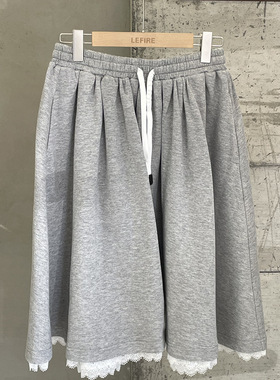 WEN买手店 AVVENN  新款时尚休闲百搭拼接蕾丝运动中裙 灰色