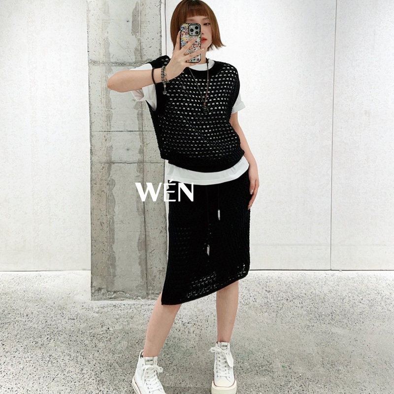 WEN买手店 AVVENN  2025新款时尚套装真两件镂空背心T恤中裙 黑色