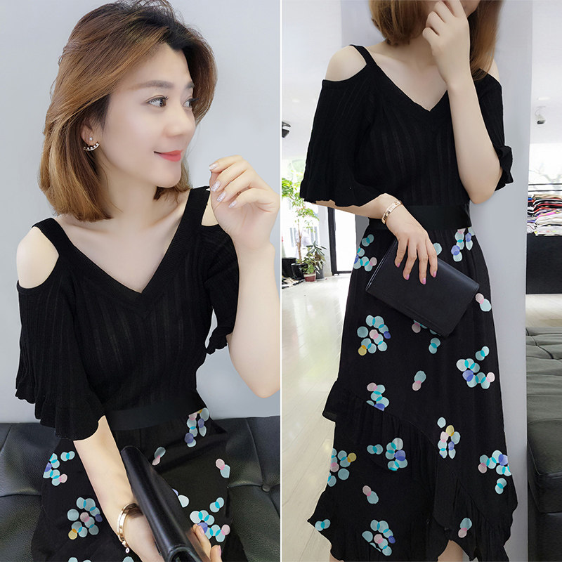 欧洲站2020年新款夏装欧货潮夏天V领露肩连衣裙女小心机裙子显瘦