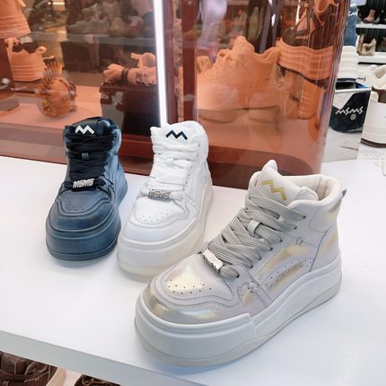 53-309玛莎玛索2025冬季新款牛皮绒里休闲鞋女板鞋面包鞋棉鞋女靴