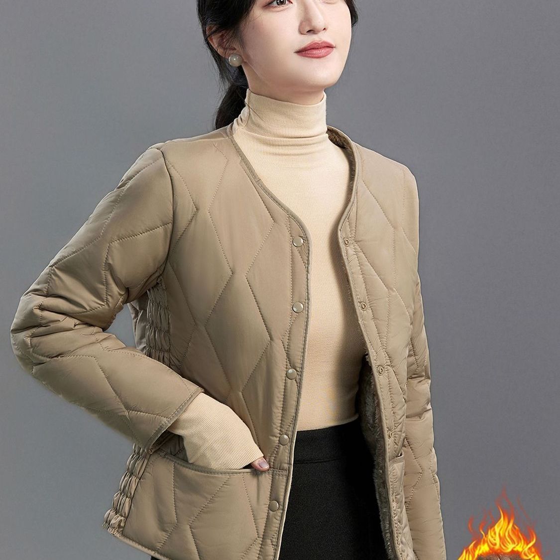 秋冬2025女士修身加绒保暖羽绒棉内胆短款加厚棉袄中老年轻薄外套