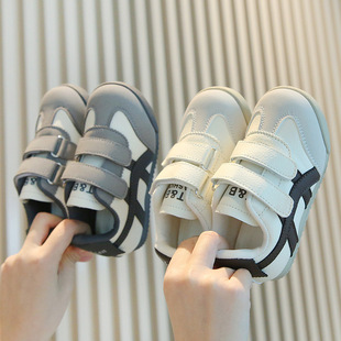 儿童鞋子男款2026新款春款潮男童板鞋男宝德训鞋女童小童三四五岁