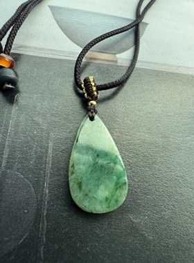 天然老花青翡翠水滴吊坠