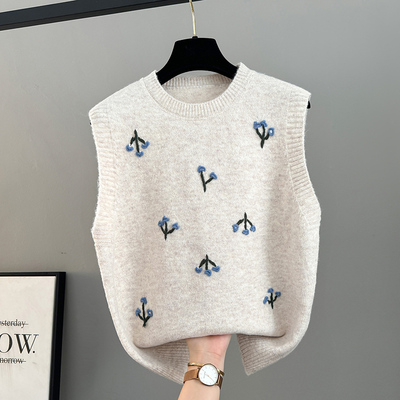 春秋圆领毛衣坎肩绣花针织马甲女