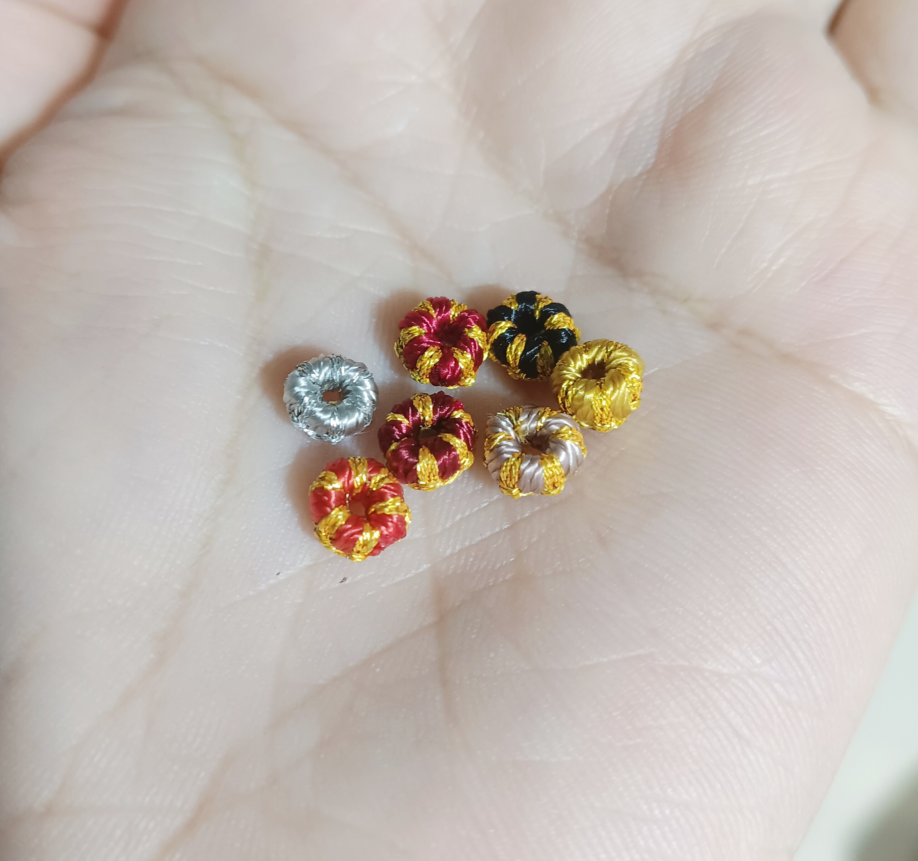 1.5到1.8mm结绳用皇冠结手工diy饰品手链莲花座固定圈金线银线圈