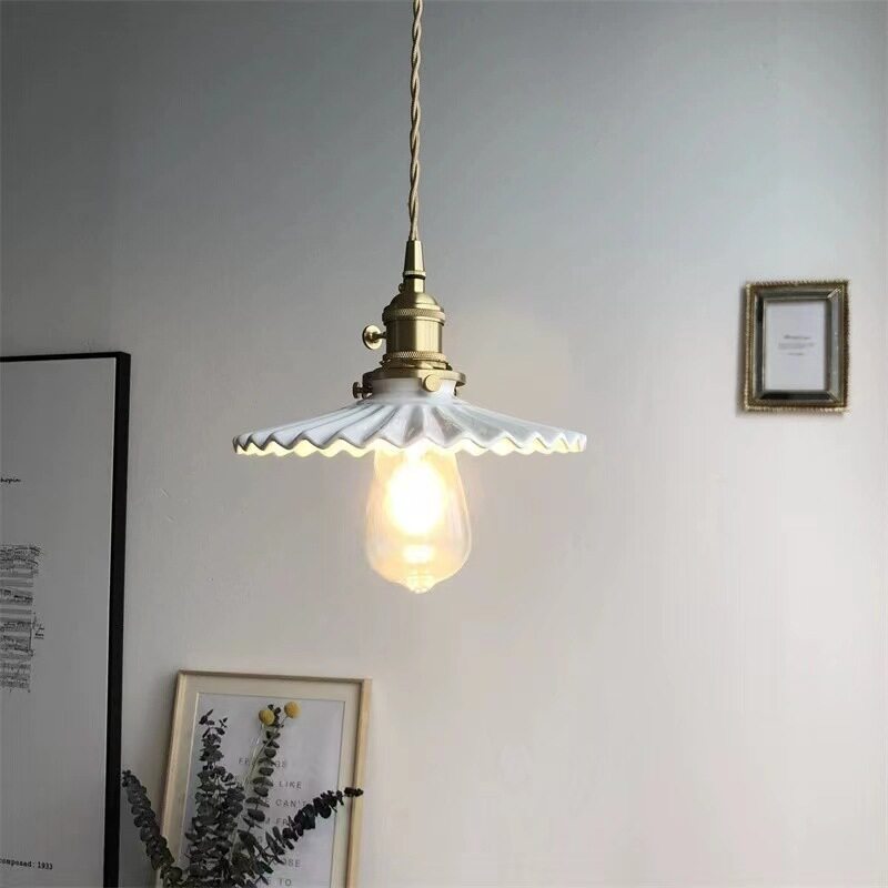 北欧白色百褶陶瓷吊灯日式餐厅民宿吧台床头卧室客厅复古黄铜壁灯