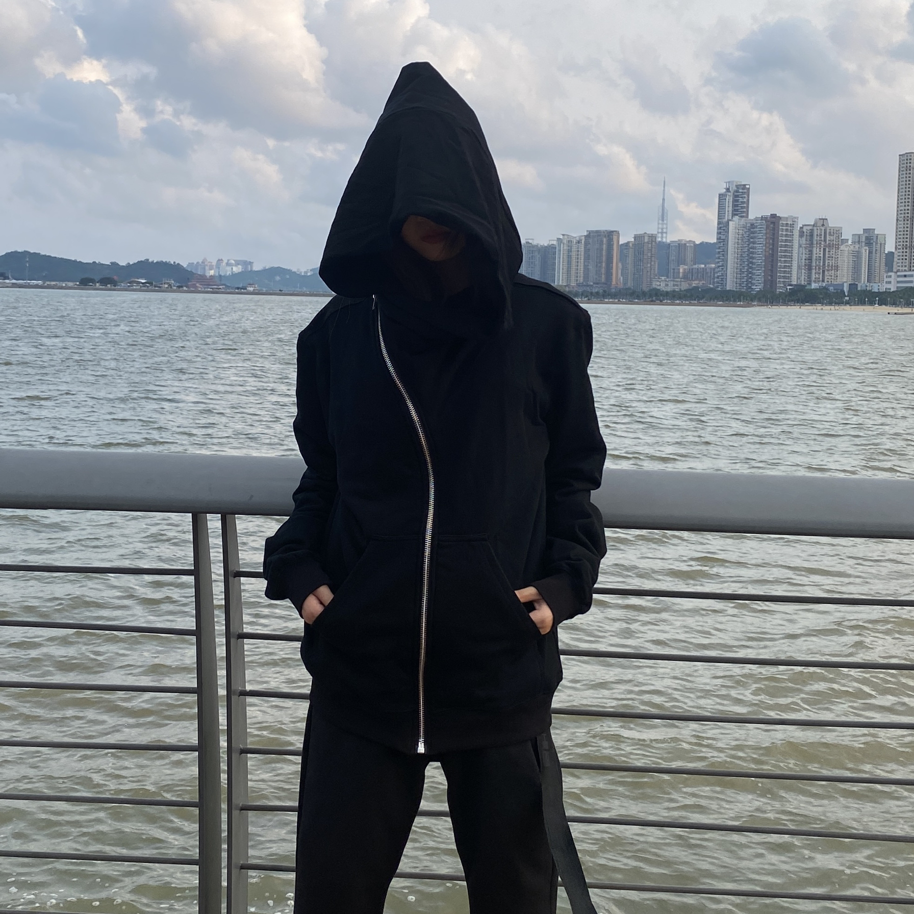 自住ro款暗黑斜拉链风巫师帽卫衣外套开衫飘带男重磅高街欧美宽松