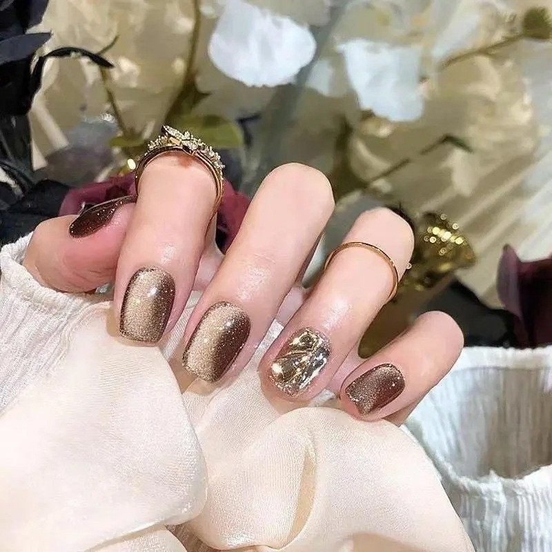 2026年新款儿童美甲穿戴甲感短款棕色猫眼满钻24片假指甲贴片,彩妆/香水/美妆工具,美甲工具,淘宝优惠券,粉丝福利购,淘宝优惠卷